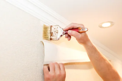 Pose de papier peint à la Copechagnière — revêtements muraux et toiles de verre